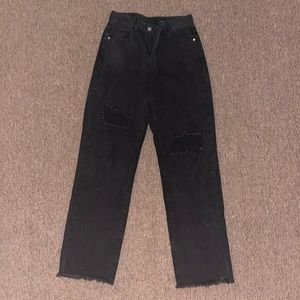 Black baggy ripped jeans